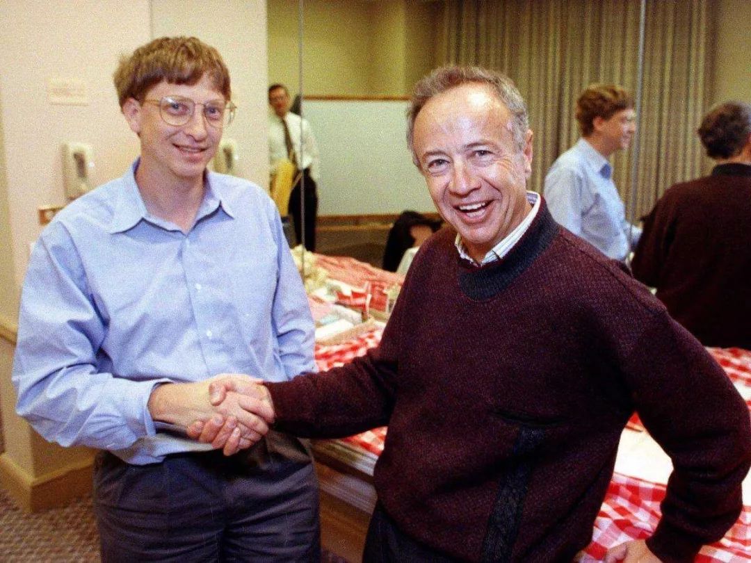 AMD另类发家史：曾以山寨为使命，寄生英特尔，创始人被称银色狐狸