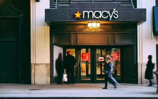 美国零售业为什么一直在关店、裁员？