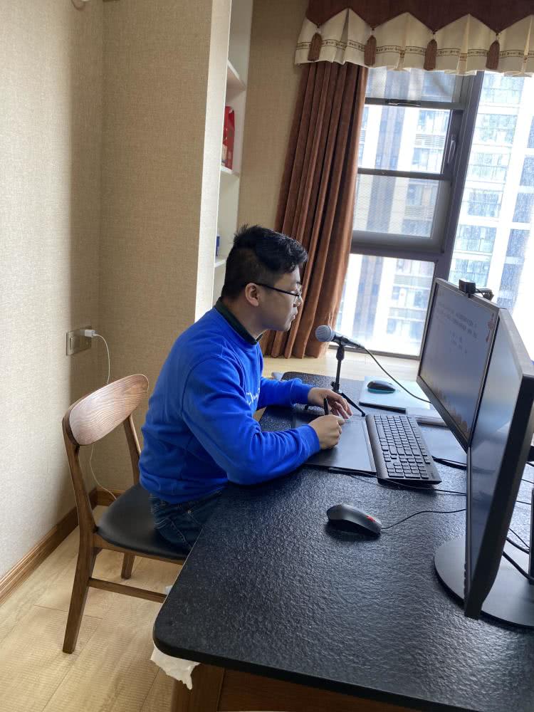 我在武汉当老师：我明明是个老师，现在却被“逼”成了主播
