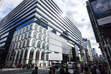 【一周消费热点】珑骧推出首个奢侈品牌电商小程序；LV母公司出资，日本打造银座最大购物中心 Ginza Six