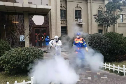 疫情一来，看门大爷和金牌物业到底有多大差别