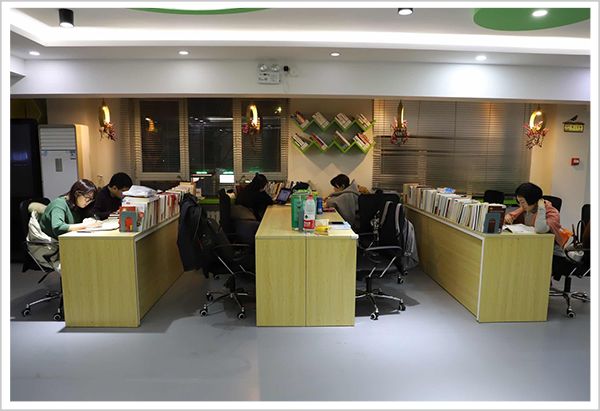 炒线上办公，用2003年的概念，收2020年的智商税