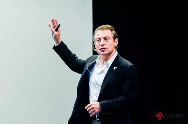 奇点大学创始人：世界上最大的问题就是最大的商机