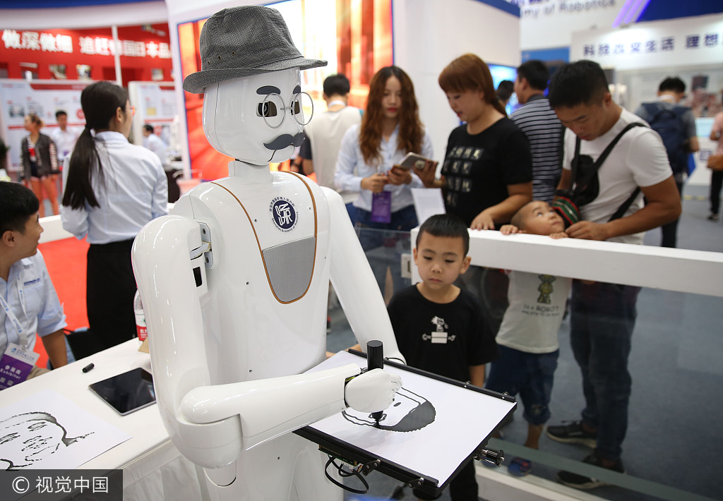 图说｜演奏家、钢铁侠、还有西施，一大波机器人现身机器人大会