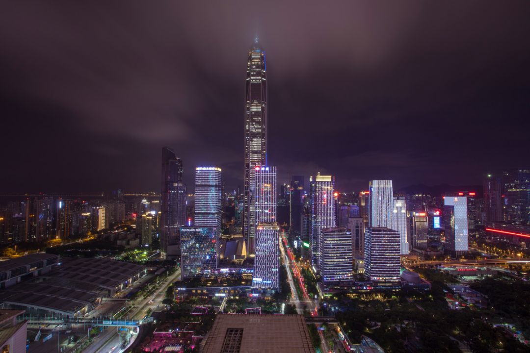 疫情下的职场众生相：请别拿理想绑架我降薪