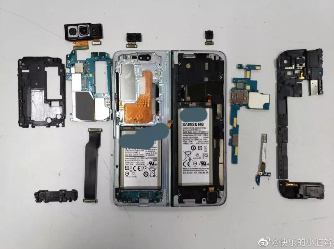 网友拆解三星 Galaxy Fold：内部复杂程度堪比机械手表