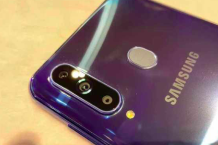 黑瞳全视屏，三星Galaxy A8s让未来已来