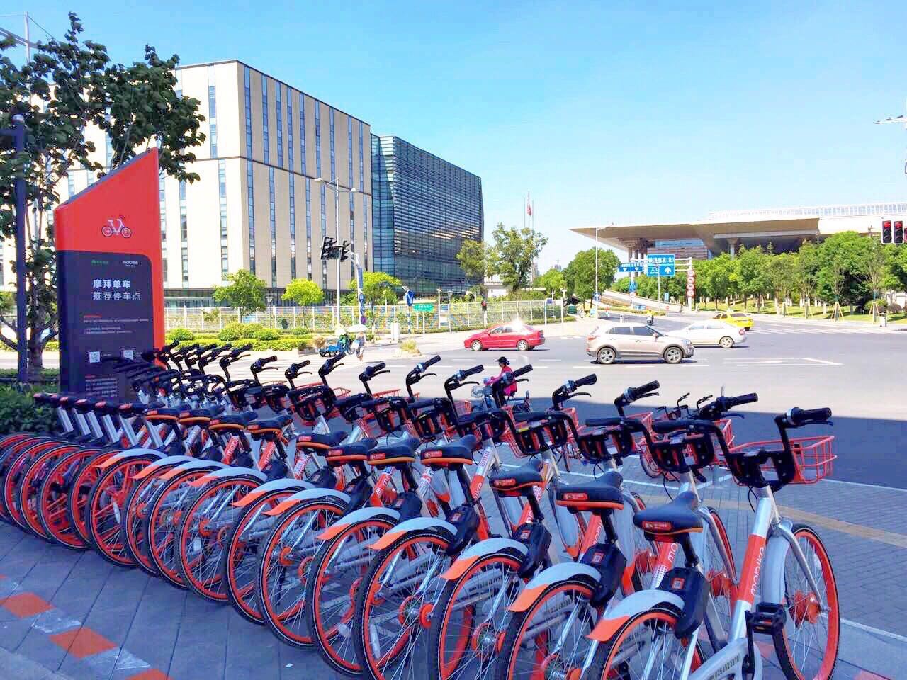 ​摩拜三星量产NFC智能锁​，三星Note8支持“相机扫码”和NFC开锁摩拜单车