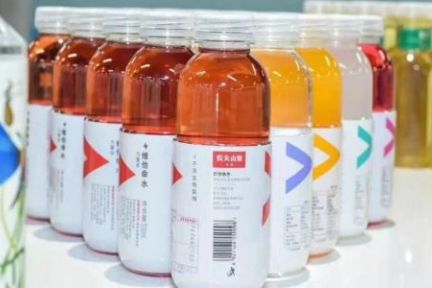 农夫山泉缩短多款产品保质期，饮料行业为啥会看上这种“神操作”？