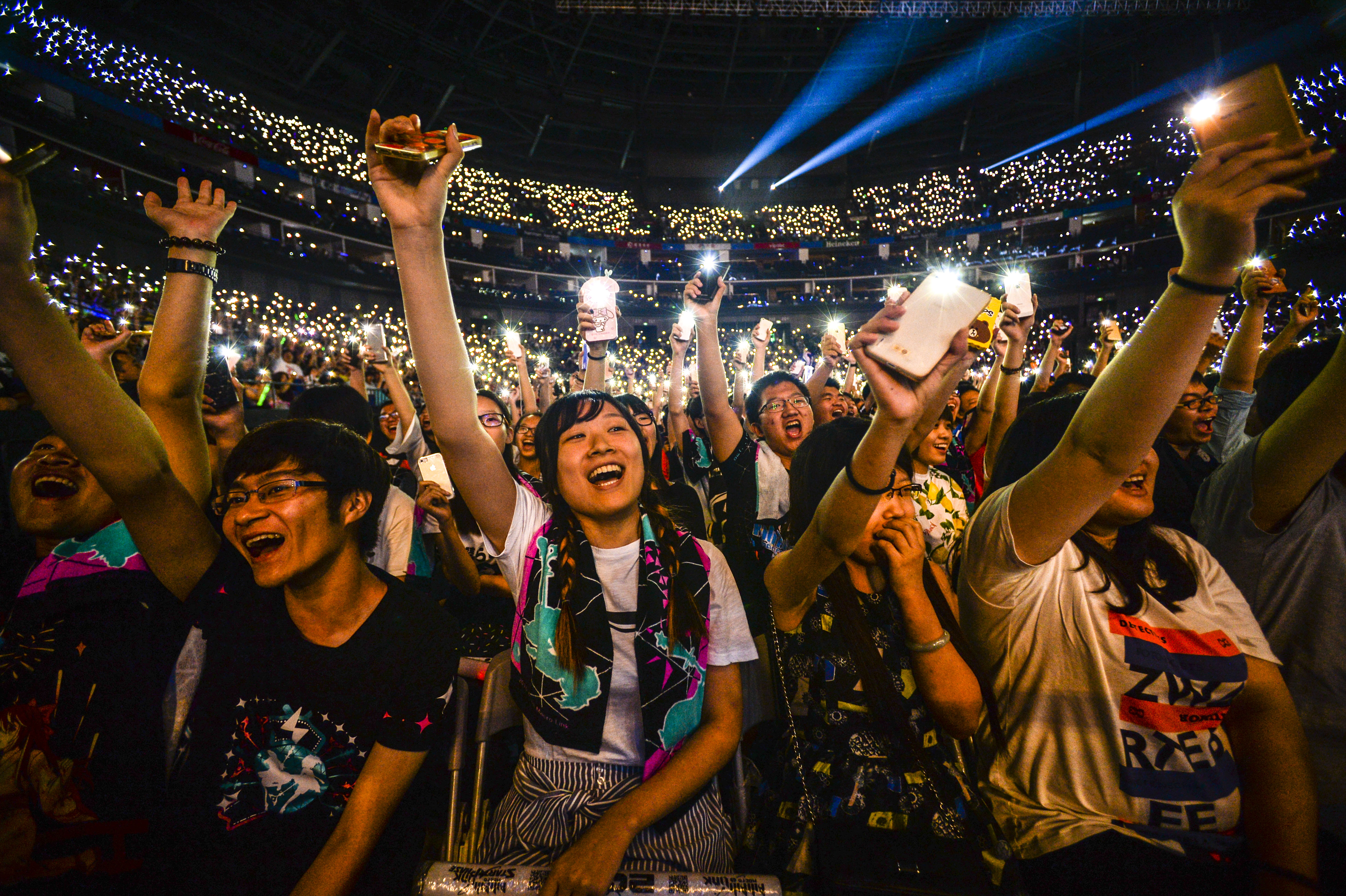 在bilibili燃爆的线下见面演唱会上让我们一窥二次元文化的真面目