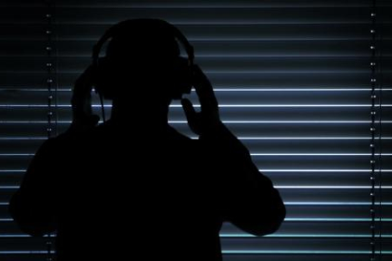 手机App都在偷听我说话？窃听疑云全球密布，科技公司连连喊冤