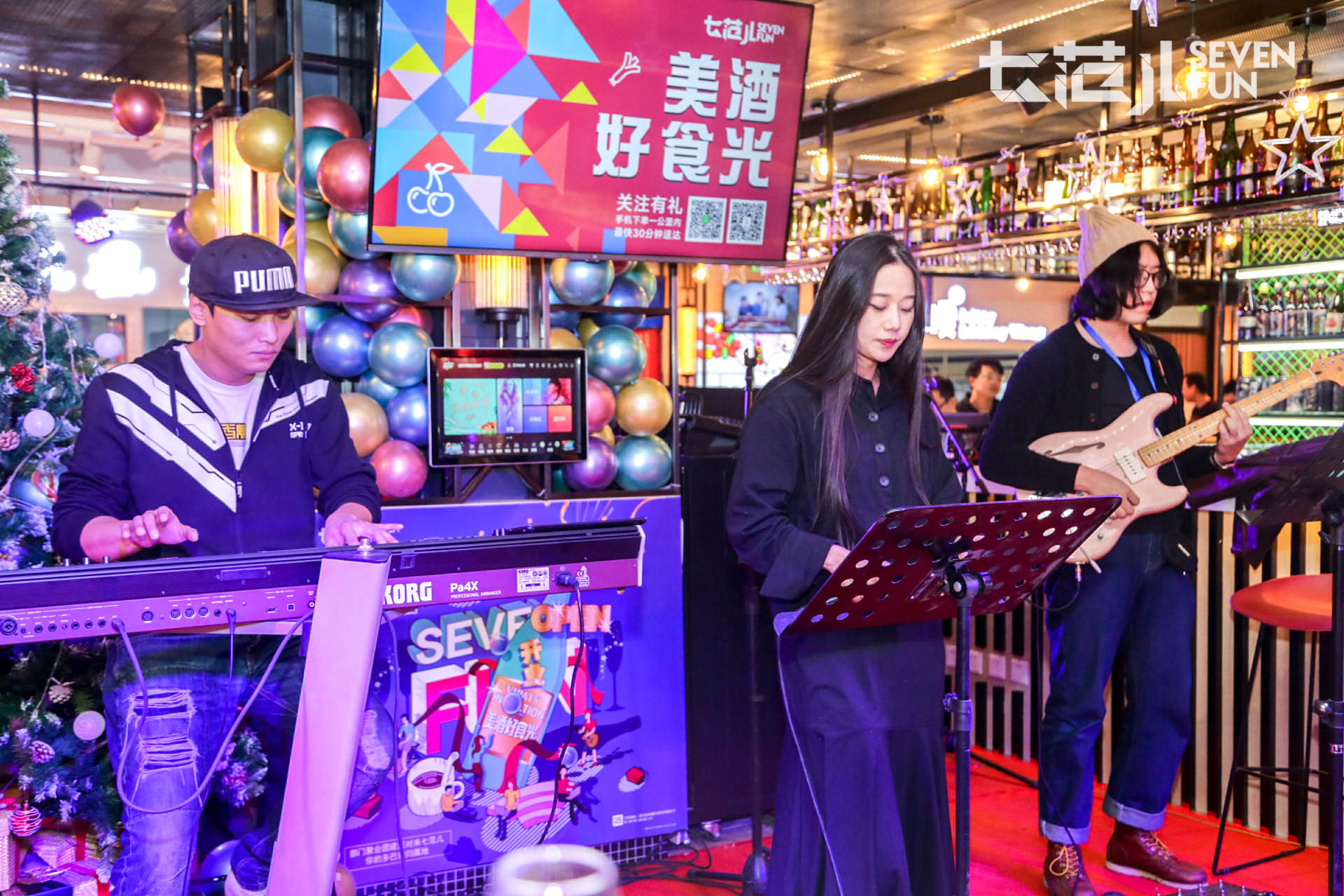 焦点分析丨超市里开酒吧，京东7FRESH出赚钱“奇招”