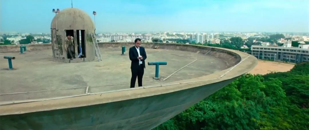 用电影《三傻》，小小感受一下印度与中国的城市差别