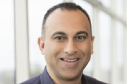 英特尔打造首台百亿亿次超级计算机