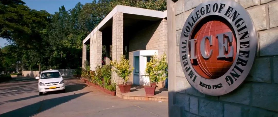 用电影《三傻》，小小感受一下印度与中国的城市差别