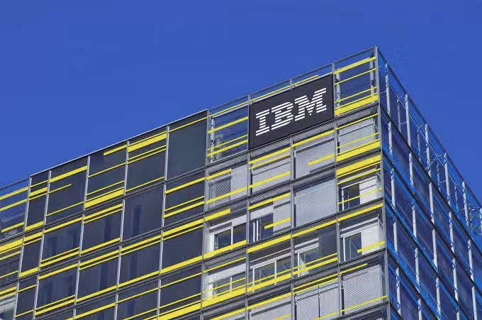 巨象觉醒故事：IBM怎样从破产边缘起死回生？