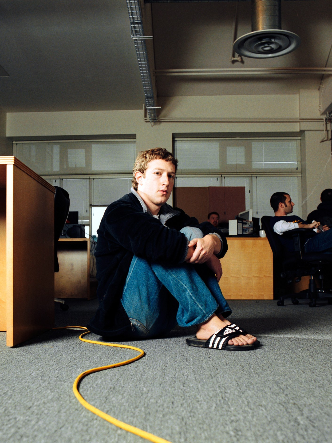 性、啤酒和编程：Facebook 创业早期的狂野故事