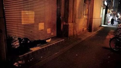 一个国产手机品牌的非典型衰落