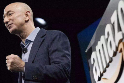 36氪领读 | 当沃尔玛走下神坛，为何是亚马逊取代了它的位置？