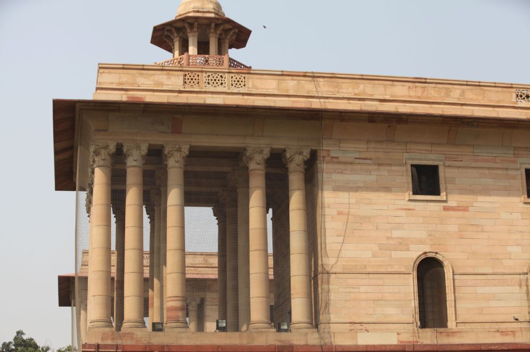 用电影《三傻》，小小感受一下印度与中国的城市差别