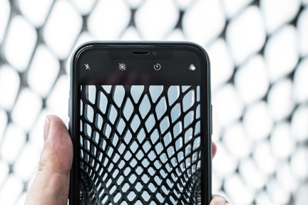 “烫手”的5G手机，让这个小行业迎来大机会