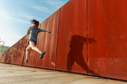 运动服饰“破亿黑马”频出，从一线城市火到了成都、杭州