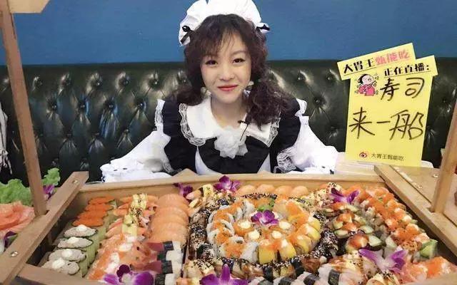 疯狂的土味吃播：表演的不是吃而是“自虐”
