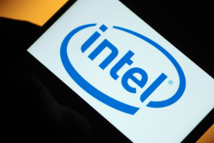 最前线 | 英特尔营收净利润双跌，转型之路仍然艰难