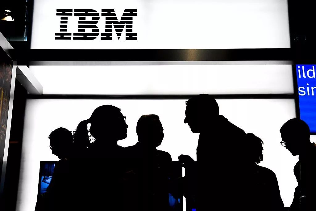 巨象觉醒故事：IBM怎样从破产边缘起死回生？