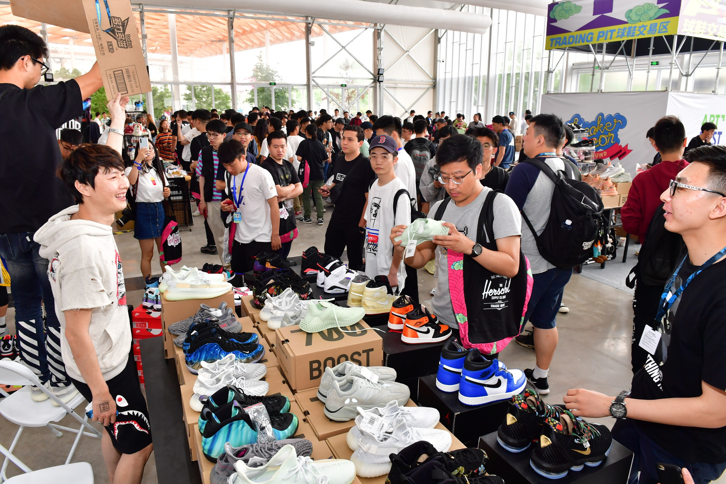 「Endeavor」带领全球最大球鞋展Sneaker Con登陆中国，要与“毒”等线上平台形成联动