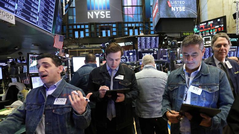 李维斯二度上市：IPO首日大涨36%，交易员穿牛仔服上班