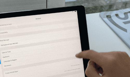 在右上角唤出控制中心