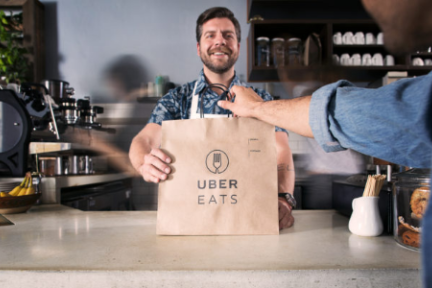 最前线 | Uber 悄然试水共享厨房，与被“踢走”的前CEO狭路相逢