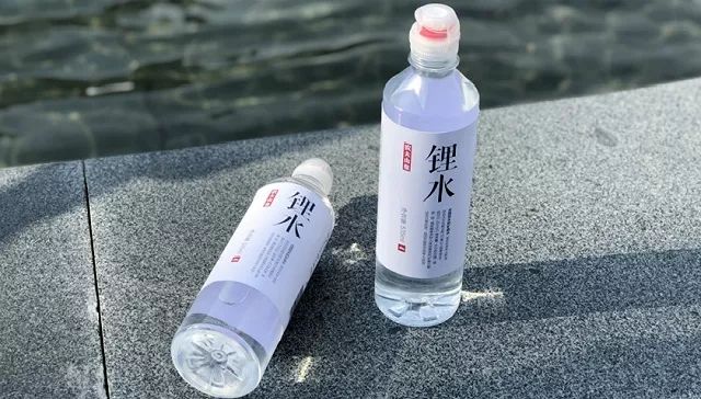 麦当劳跟可口可乐开卖可乐鸡翅；农夫山泉新推出含锂水；阳光也能“变成”好吃的鱼 | 一周消费新闻Vol.41