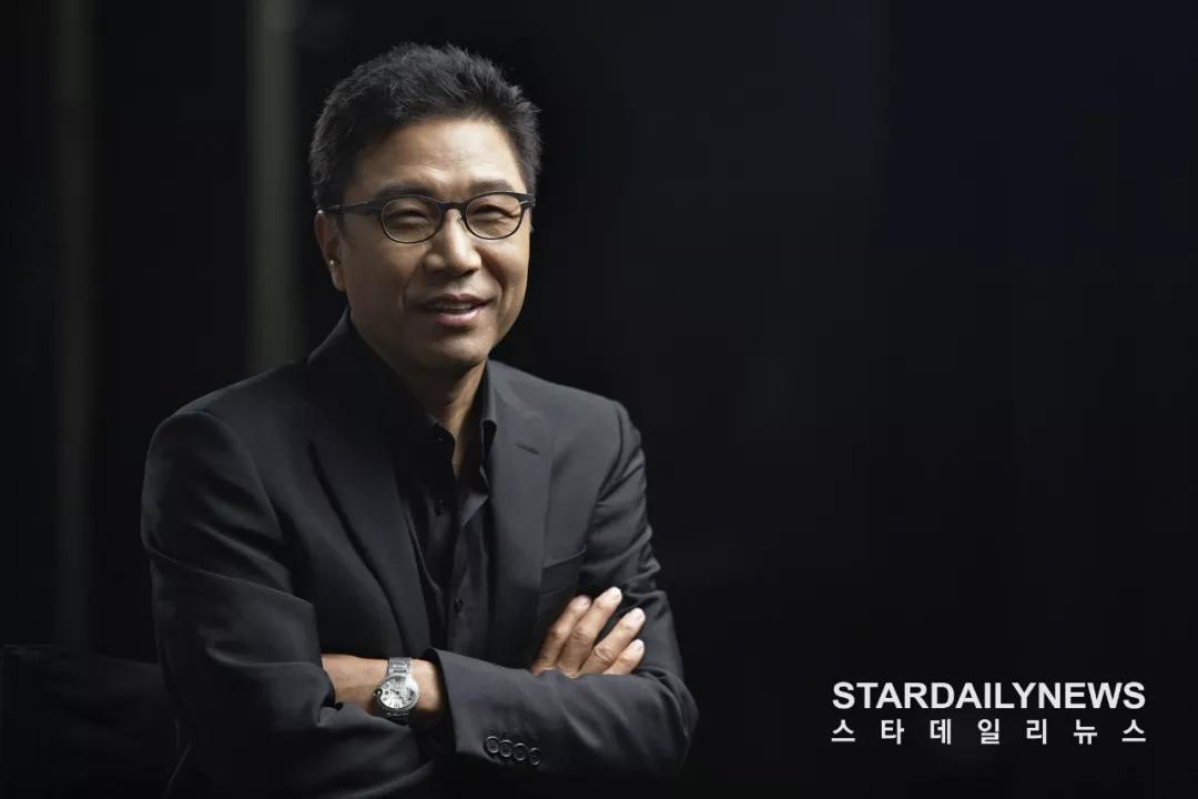 娱乐帝国SM公司：造星流水线的两面