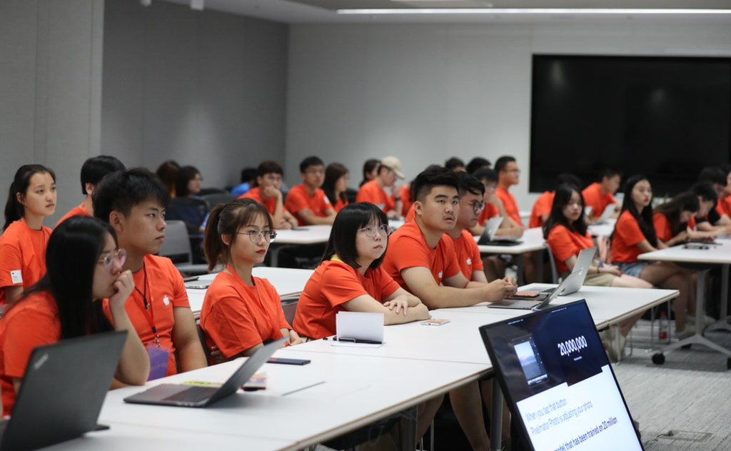 最前线 | 中国开发者一年贡献600亿，苹果要扶持更多大学生创业者了