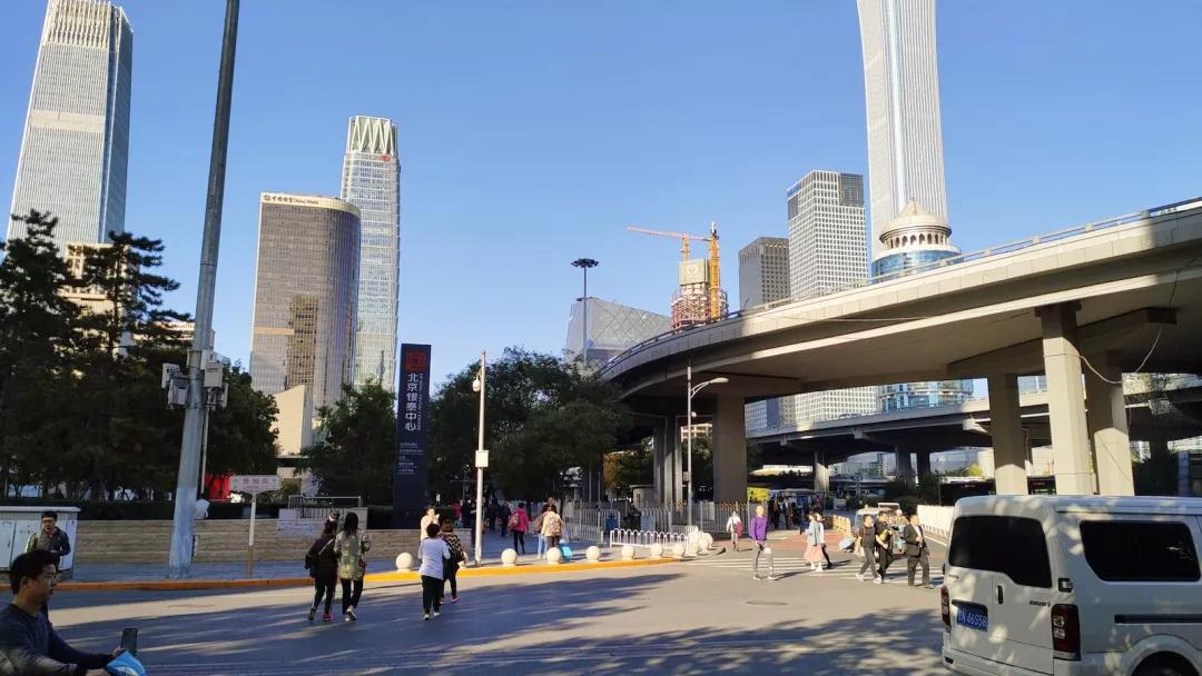 坚果 Pro 3 体验：4 大功能改进，失去罗永浩依旧特立独行