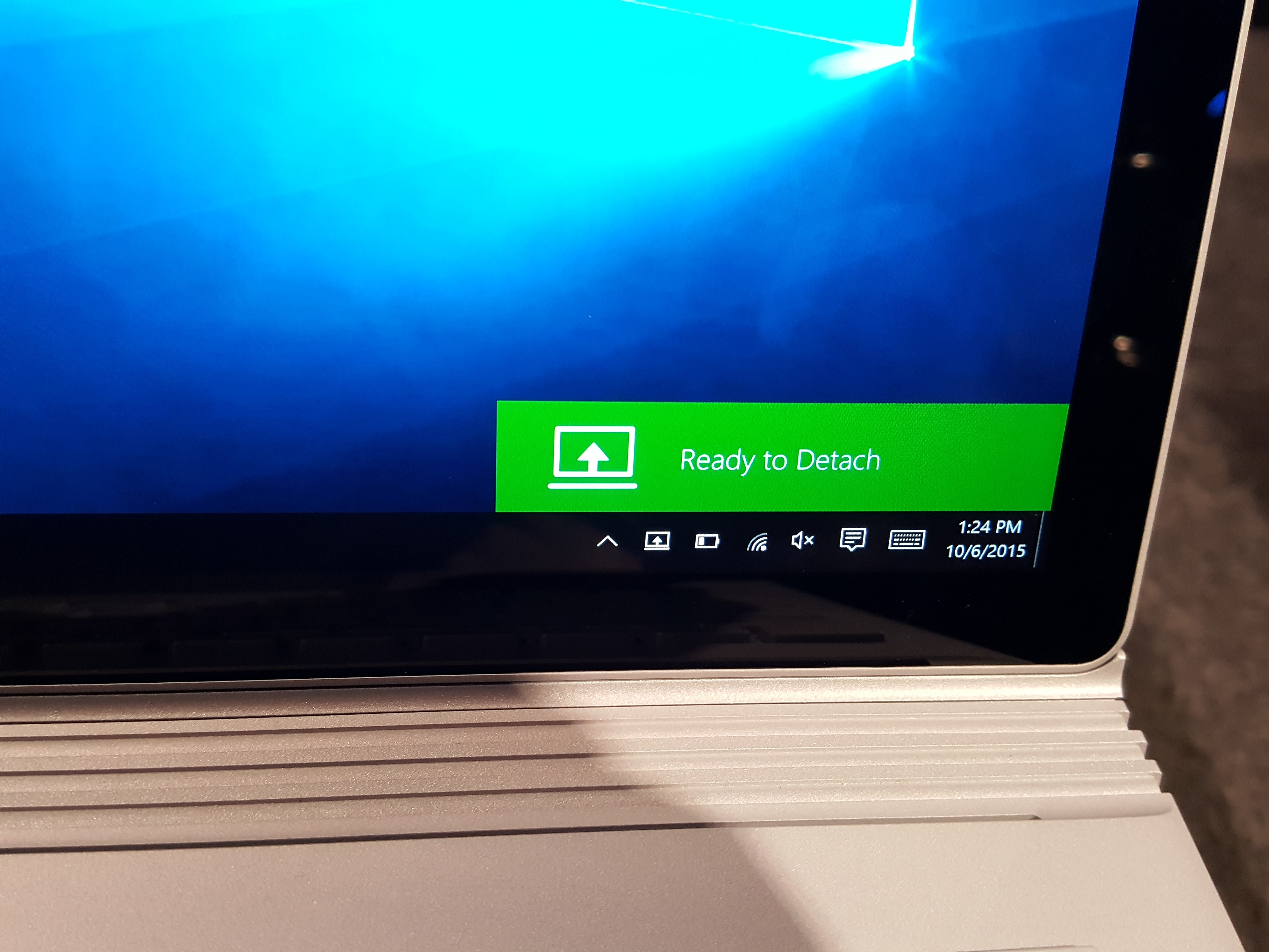 微软 Surface Book 2，正是苹果 Macbook Pro 要努力活成的样子