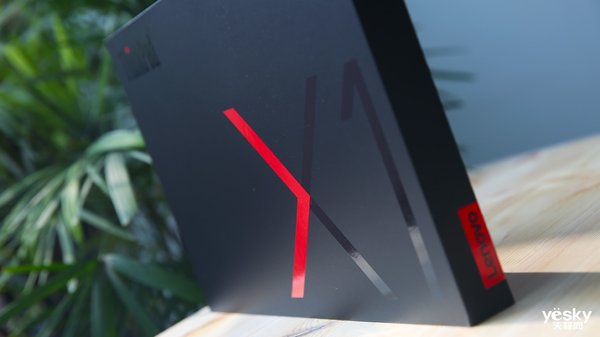 ThinkPad X1 Carbon 2019首测：现代商务旗舰的集大成者