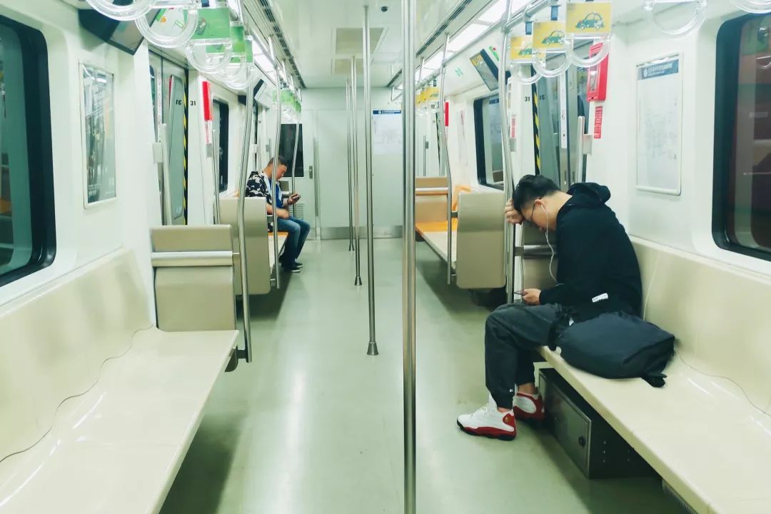 帝都末班车生态图鉴