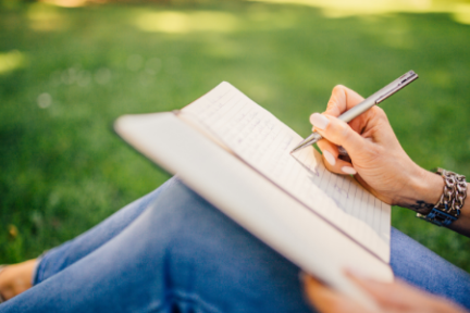 微信读书“打脸干爹”搞裂变，如何花式挑战底线？