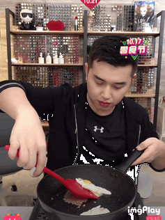 不可复制的李佳琦：“网红中心制”背后产业煎熬