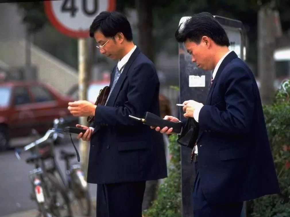 一个国产手机品牌的非典型衰落