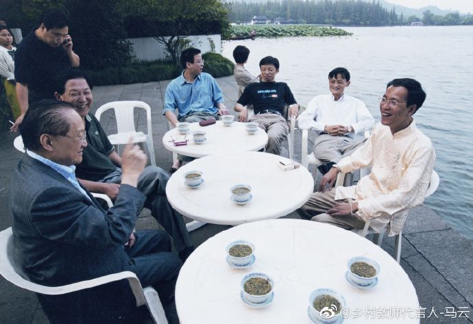 马云退休启示录：第一代互联网创始人老去，谁来接棒？