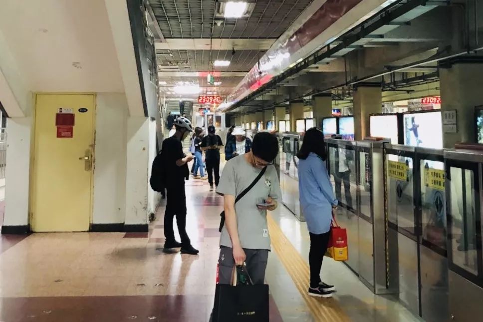 帝都末班车生态图鉴