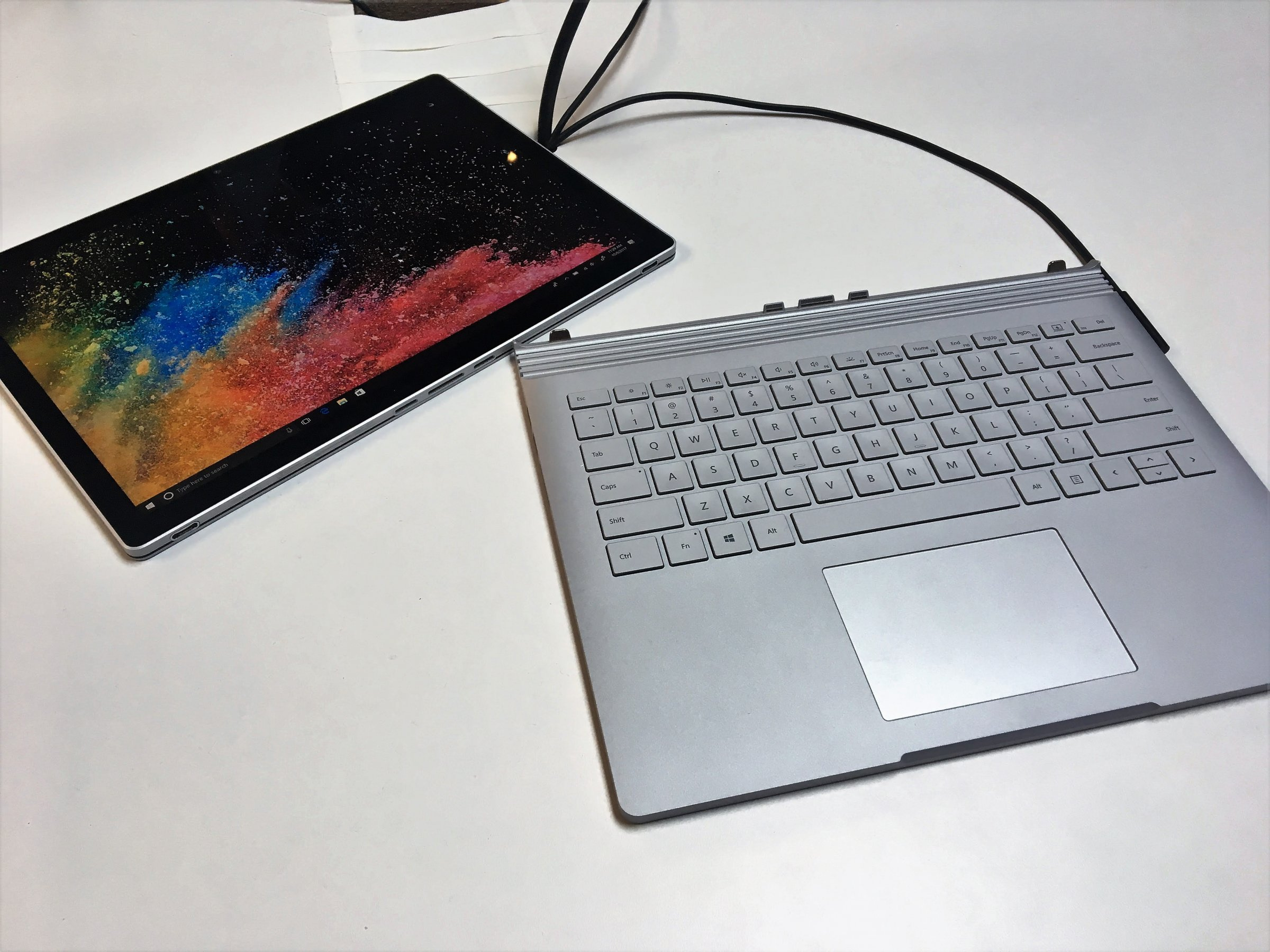 微软 Surface Book 2，正是苹果 Macbook Pro 要努力活成的样子