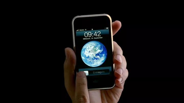 iPhone 诞生十年后，我们终于看到它成为手机之前的样子