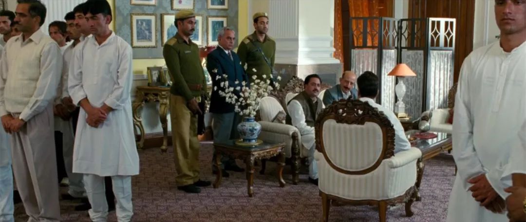 用电影《三傻》，小小感受一下印度与中国的城市差别