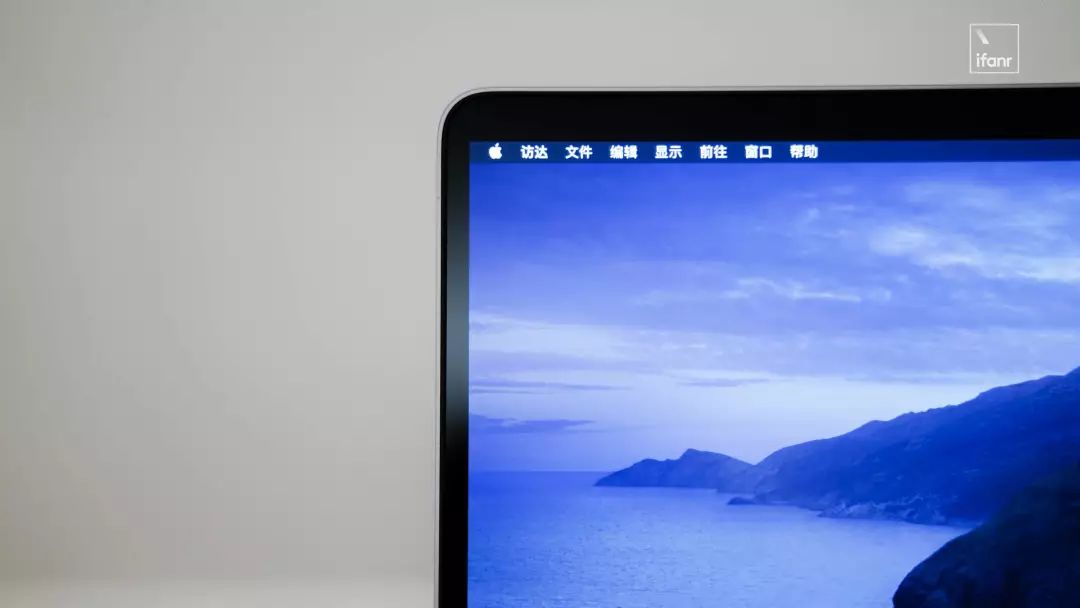 16 英寸 MacBook Pro 上手体验：苹果重新拥抱专业级用户