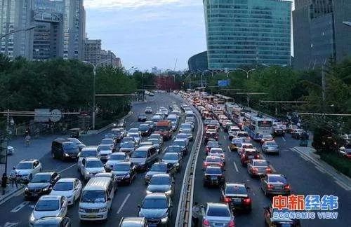 多地鼓励共享停车：有人躺赚千元，有车位又变回私家专用